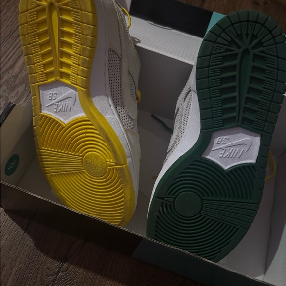 Nike SB Dunk Low Decon Shoes - Yellow and Green Ishod Wair Mismatch - Picture 9 of 9